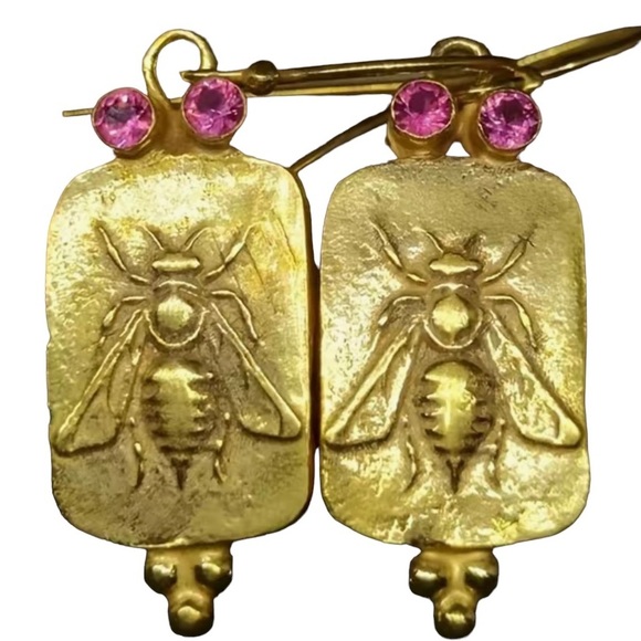 Bohemian Bee Design Earrings - Picture 2 of 8